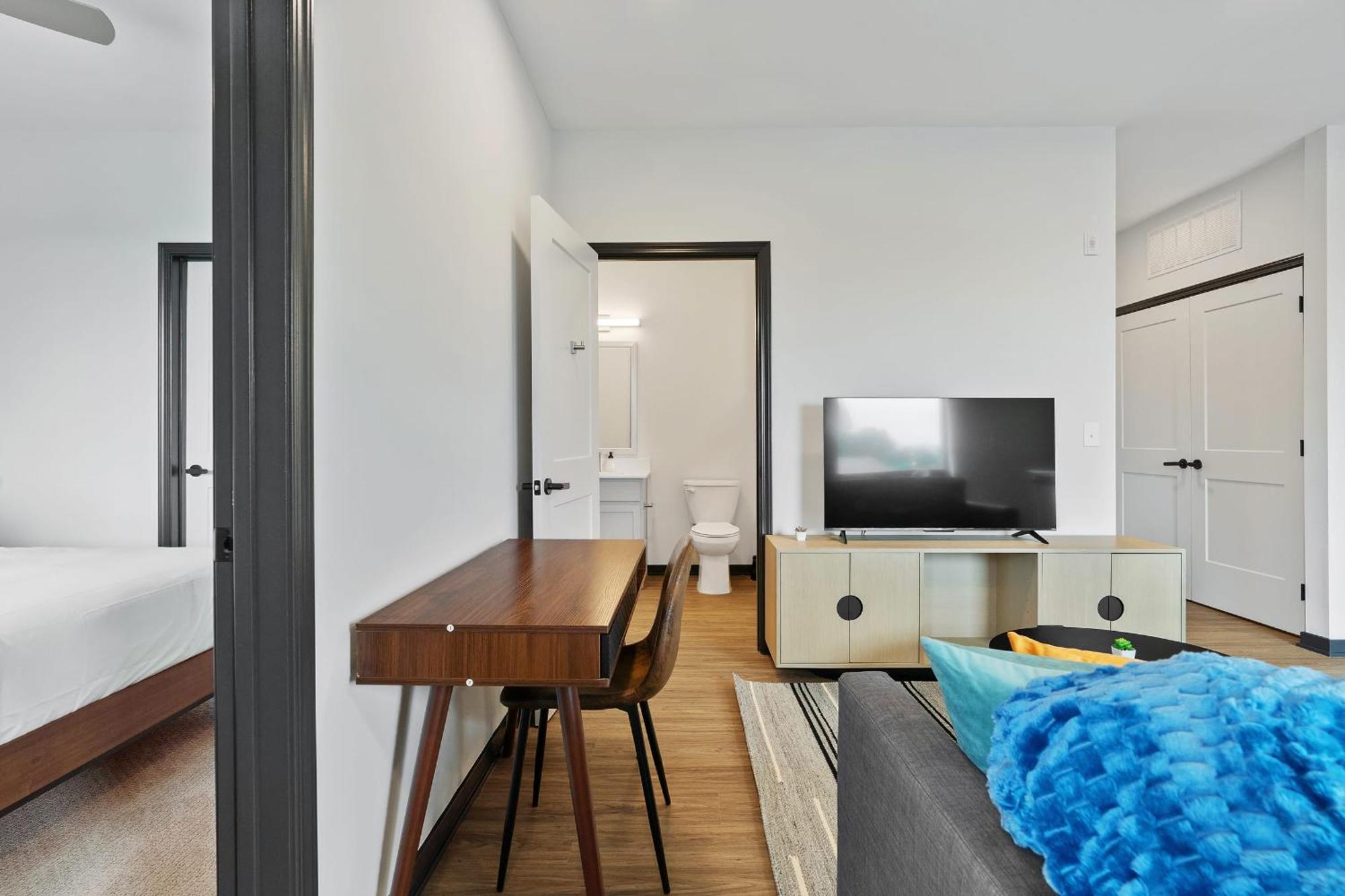 אינדיאנפוליס Cozysuites On Mass With Garage Parking #7 מראה חיצוני תמונה
